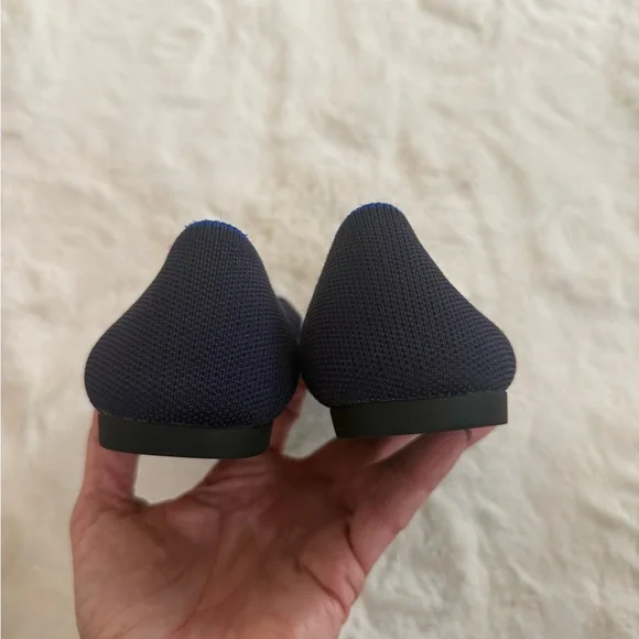 ROTHY'S The Point Navy Knit Pointed Toe Flats Size 8 - Picture 2 of 6